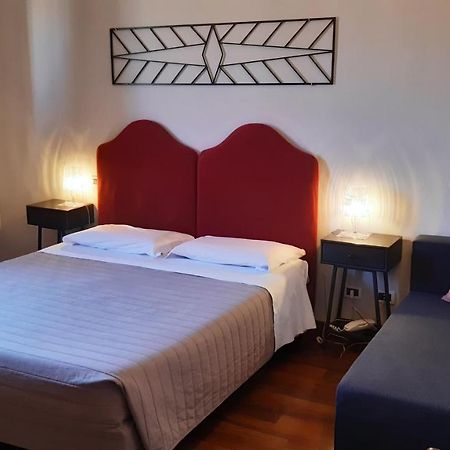 Albergo Moderno لوكا المظهر الخارجي الصورة