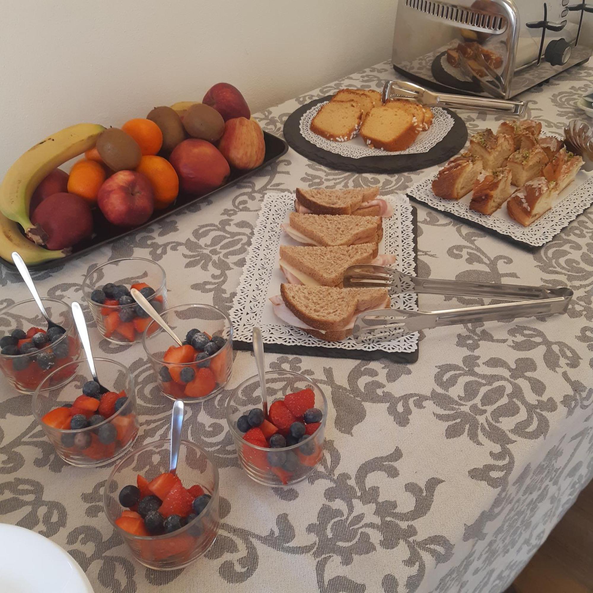 Albergo Moderno لوكا المظهر الخارجي الصورة