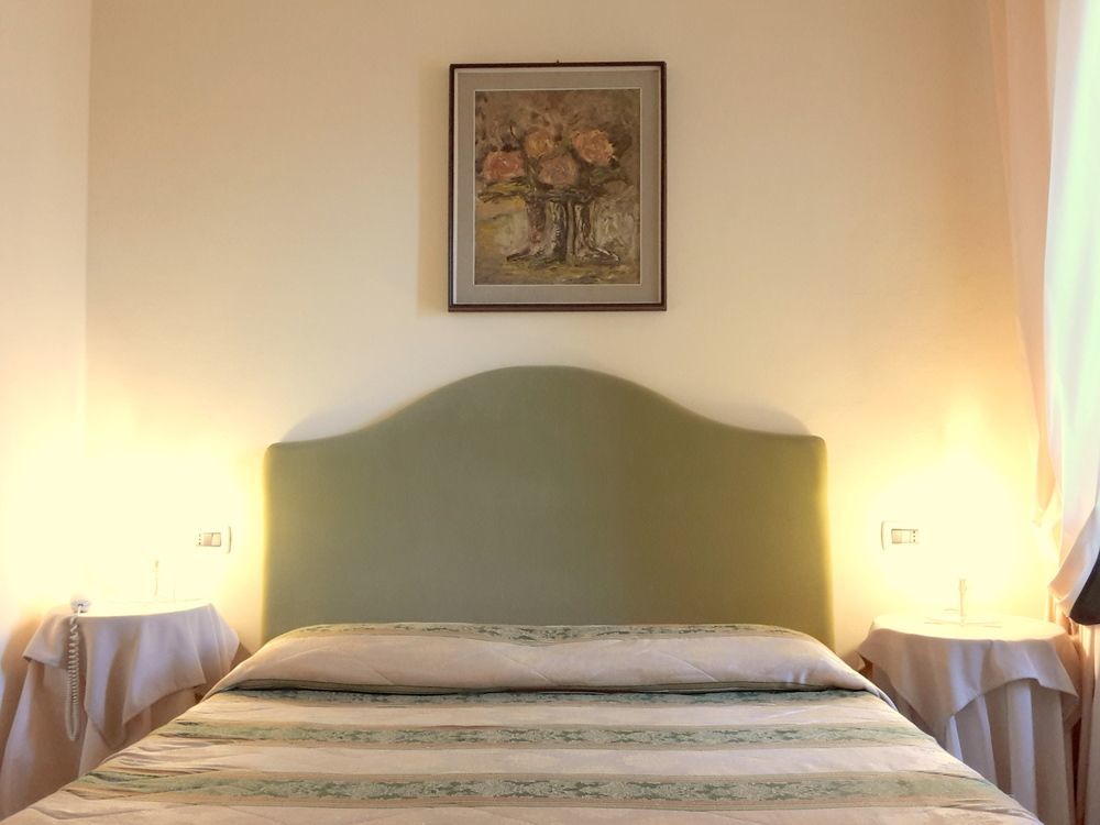 Albergo Moderno لوكا المظهر الخارجي الصورة